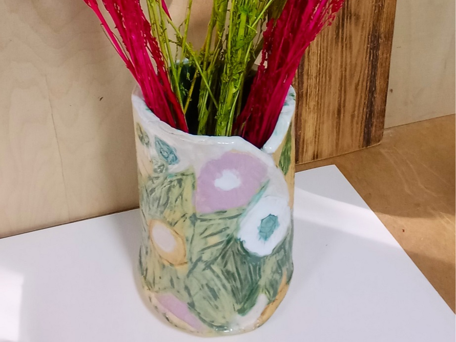 Wazon ceramiczny pastelowe kwiaty