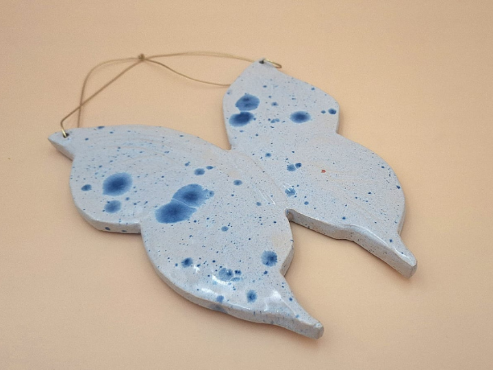 Motyl ceramiczny do zawieszenia