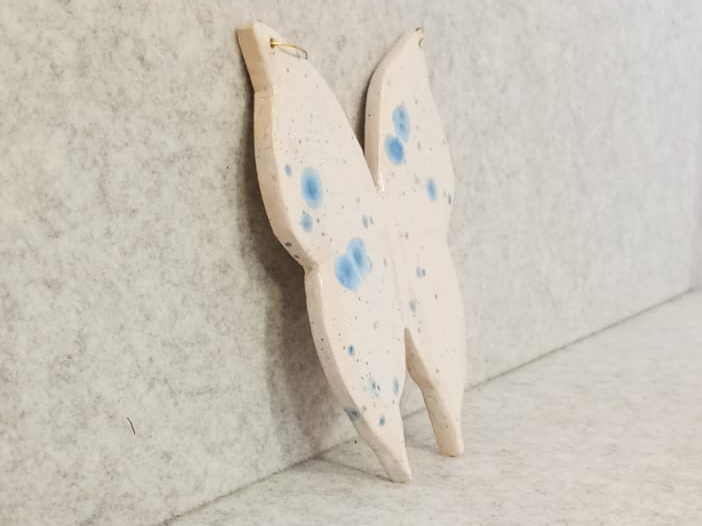 Motyl ceramiczny do zawieszenia